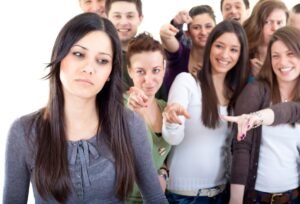 Meta AI App: Why Your Friends Receive Usage Notifications